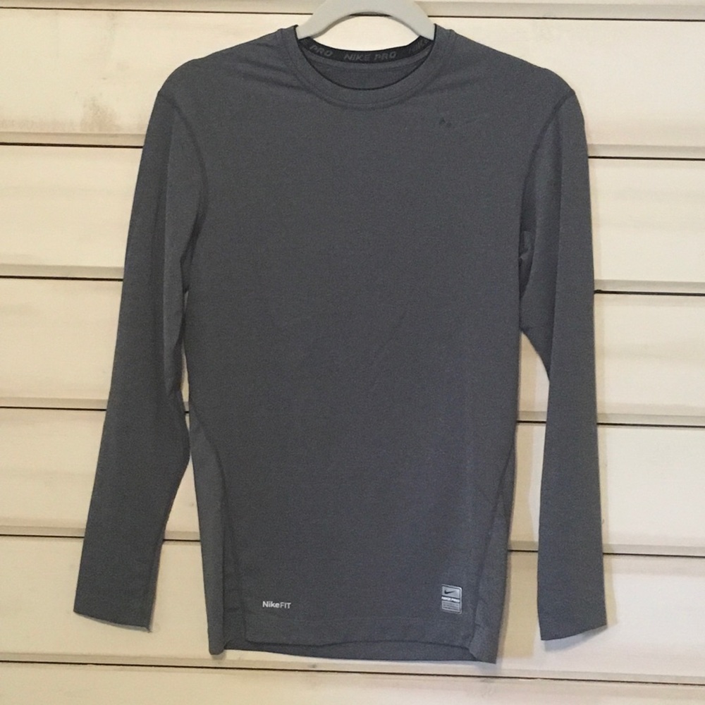 EUC Nike Fit top